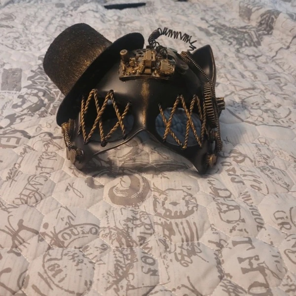 Black and Gold Steampunk Masquerade Mask with Mini Top Hat - Picture 1 of 3